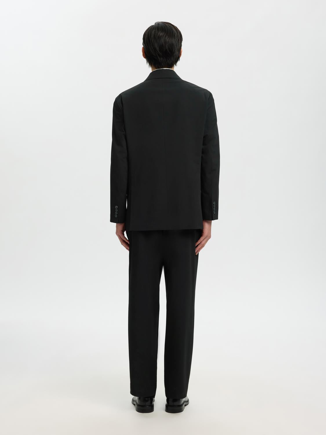 model_shot-back